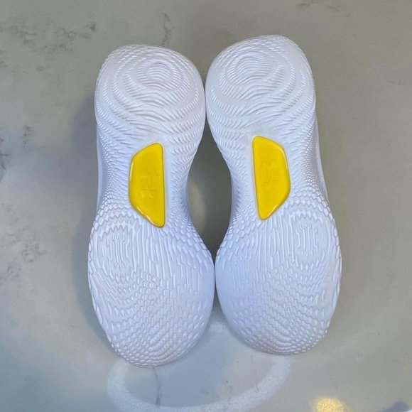 Under Armour Curry TB 8 Flow Smooth Butter Yellow White Men's Shoe 7y Euro 40 - Picture 7 of 8